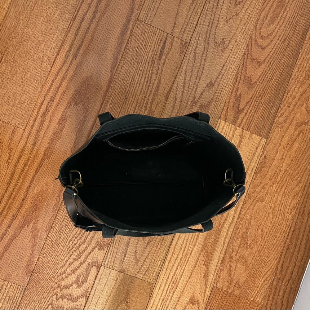 Madewell Medium Transport Tote Crossbody in Black - Picture 6 of 9